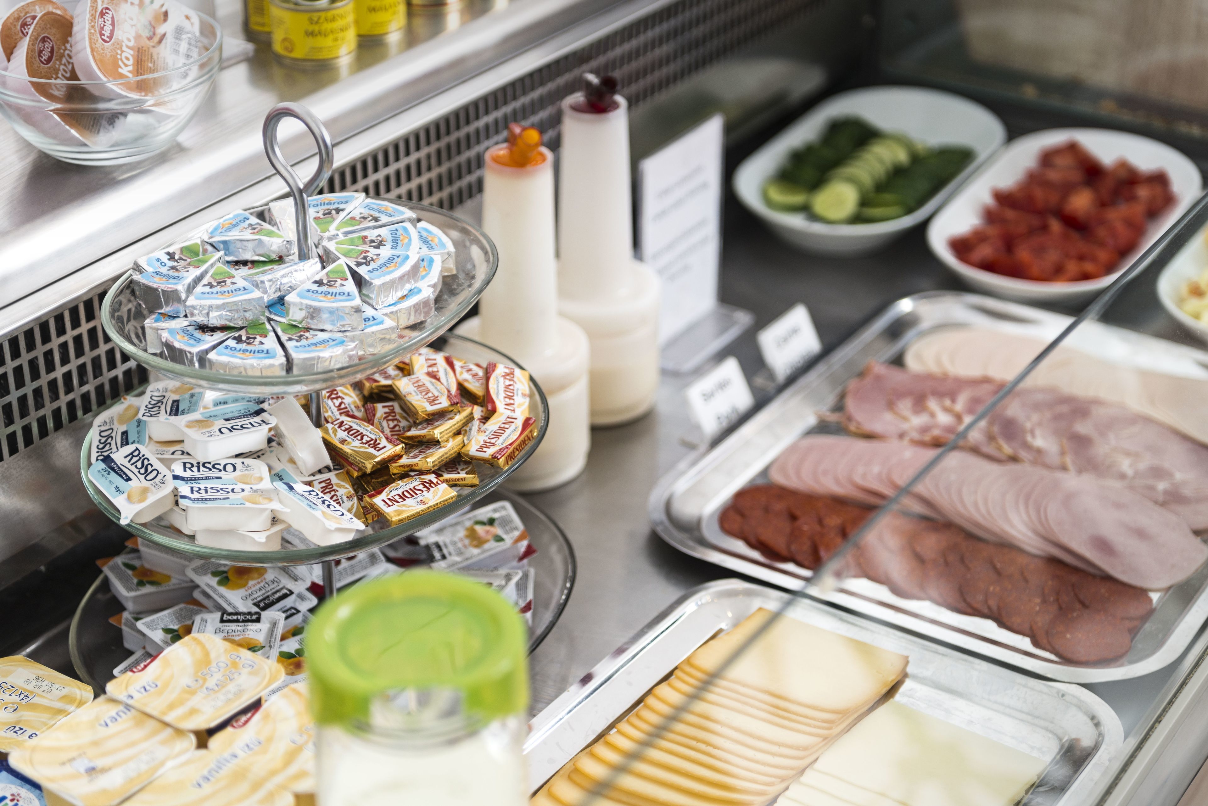 daily buffet breakfast (eur 11 per person)