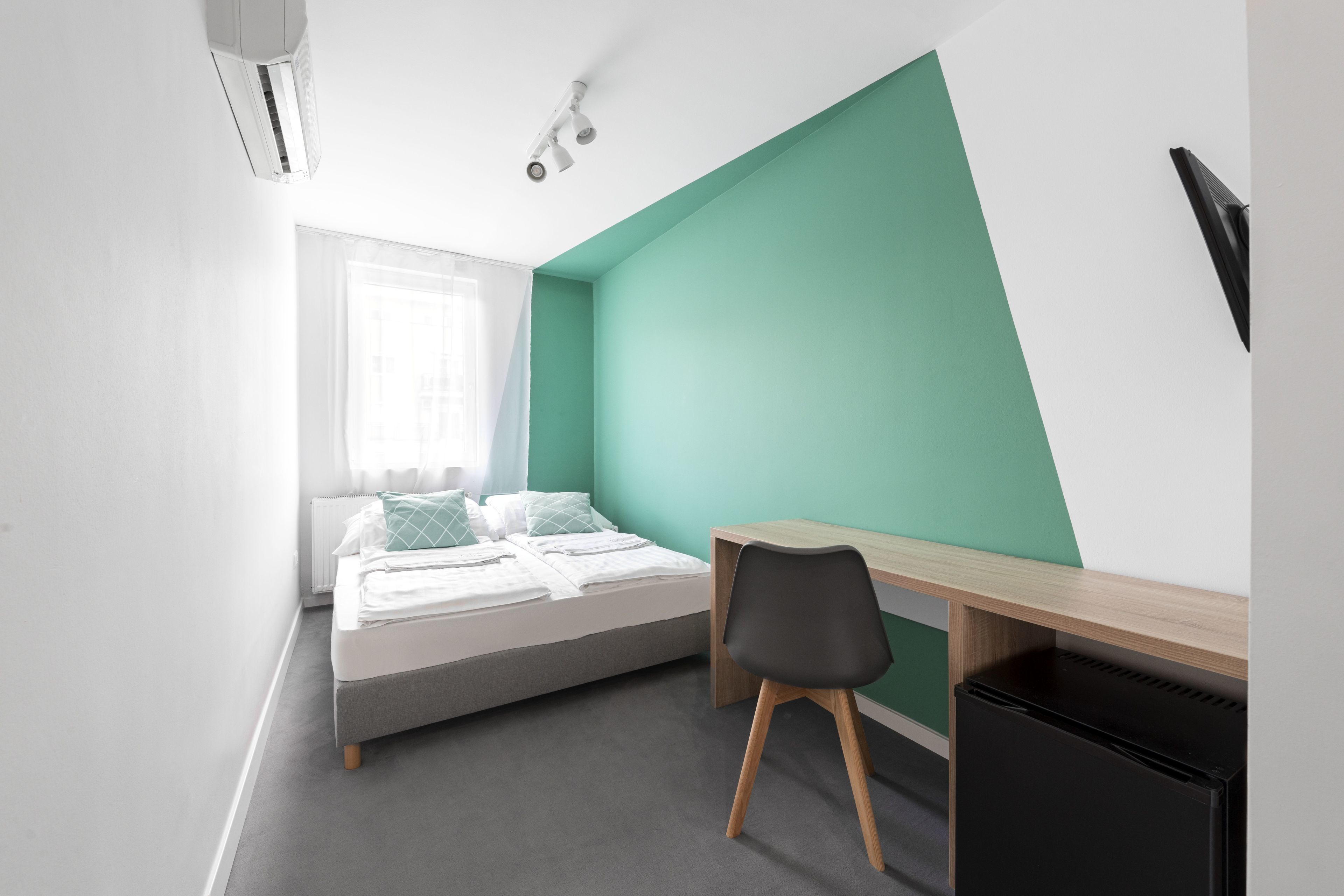 minibar, in-room safe, desk, free wifi