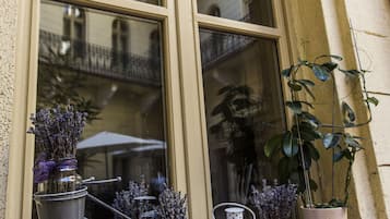 Breakfast (HUF 1500 per person)