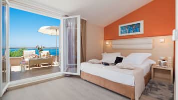 Superior Double Room, Balcony | Minibar, in-room safe, free WiFi