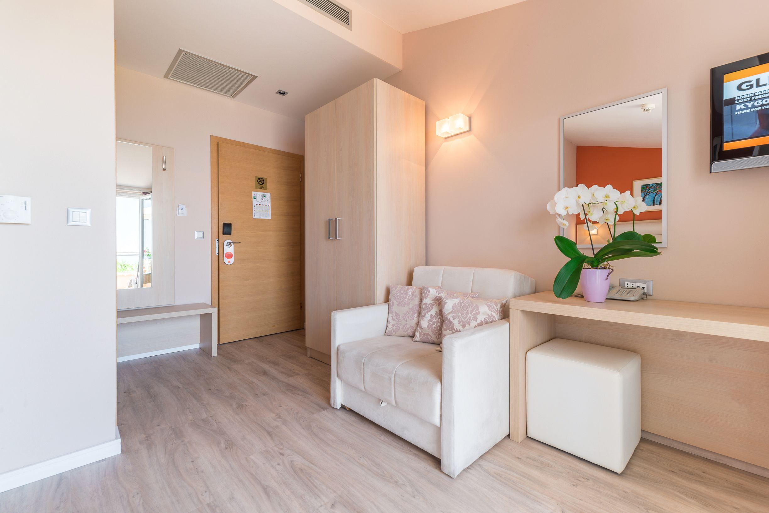 superior double room, balcony | minibar, in-room safe, free wifi