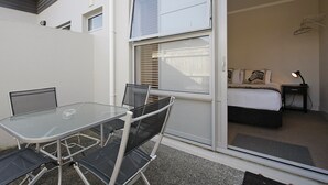 Terrace/patio - Big Five Motel (Palmerston North)