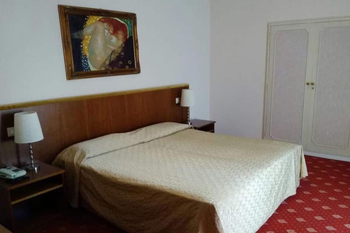 Minibar, in-room safe, desk, blackout curtains