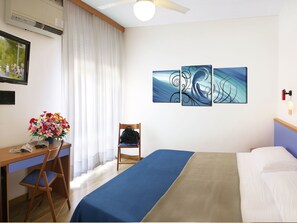 Desk, free WiFi, bed sheets - Hotel Bertha (Jesolo)