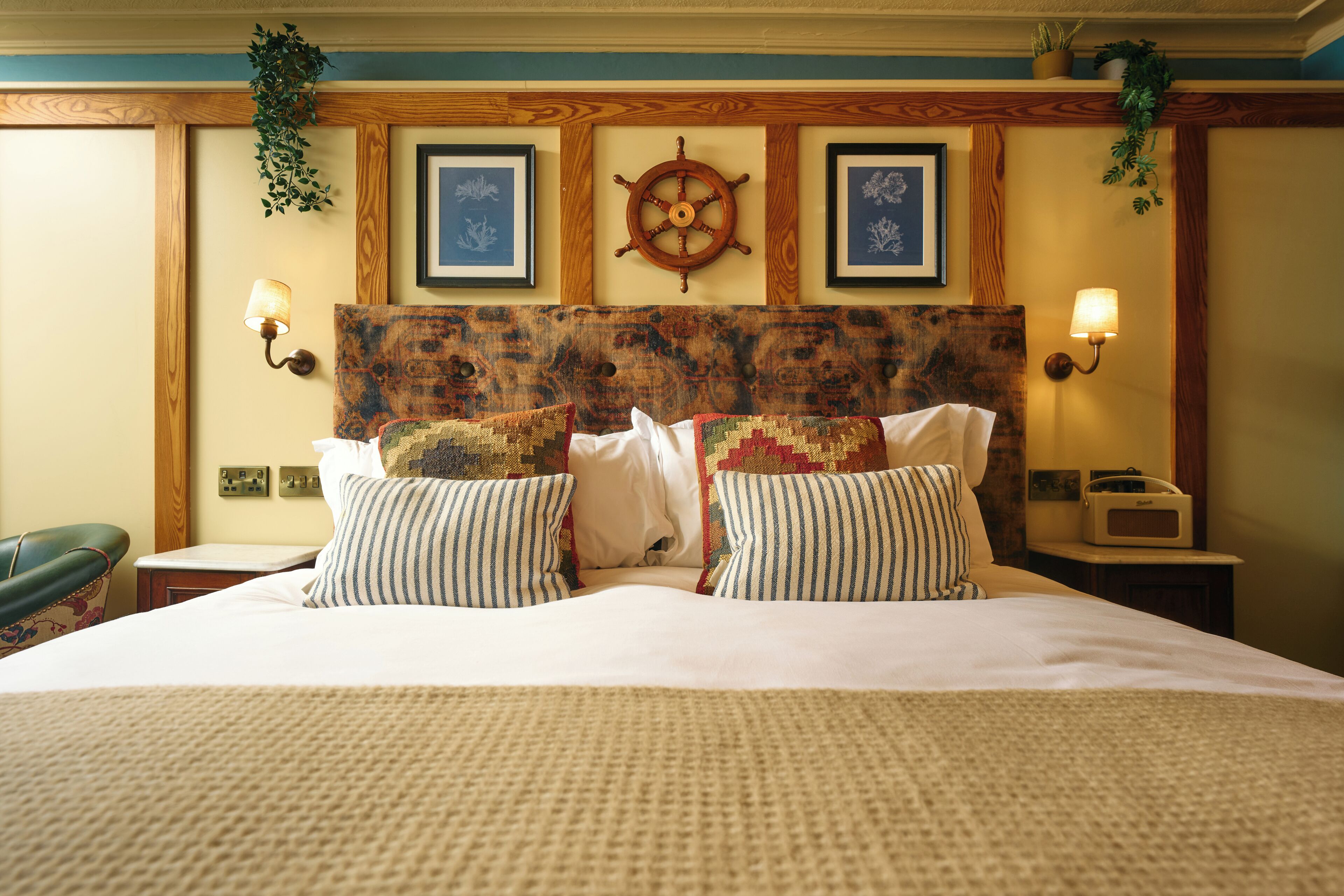 Premium Double Room | Hypo-allergenic bedding, iron/ironing board, free WiFi, bed sheets