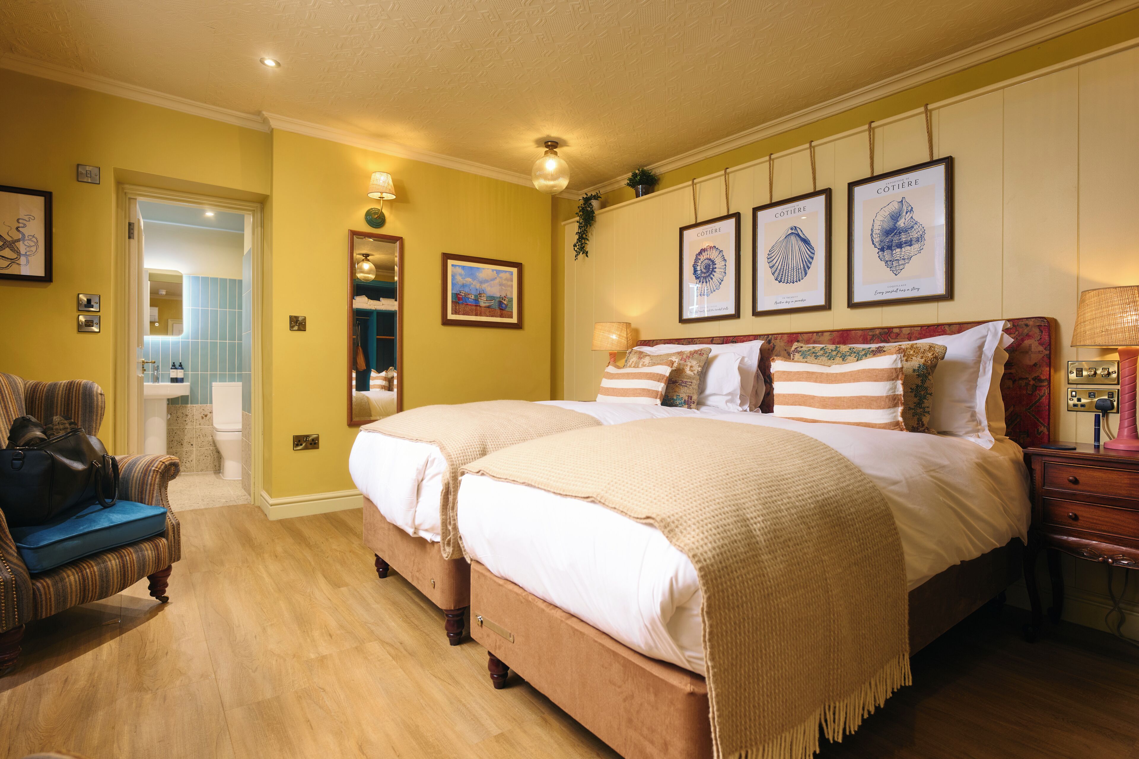 Standard Twin Room | Hypo-allergenic bedding, iron/ironing board, free WiFi, bed sheets