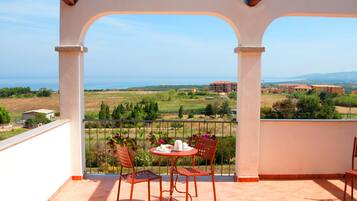 Double Room, Balcony, Sea View | Terrace/patio