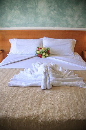 Minibar, in-room safe, desk, blackout drapes - Abbaidda Hotel (Valledoria)