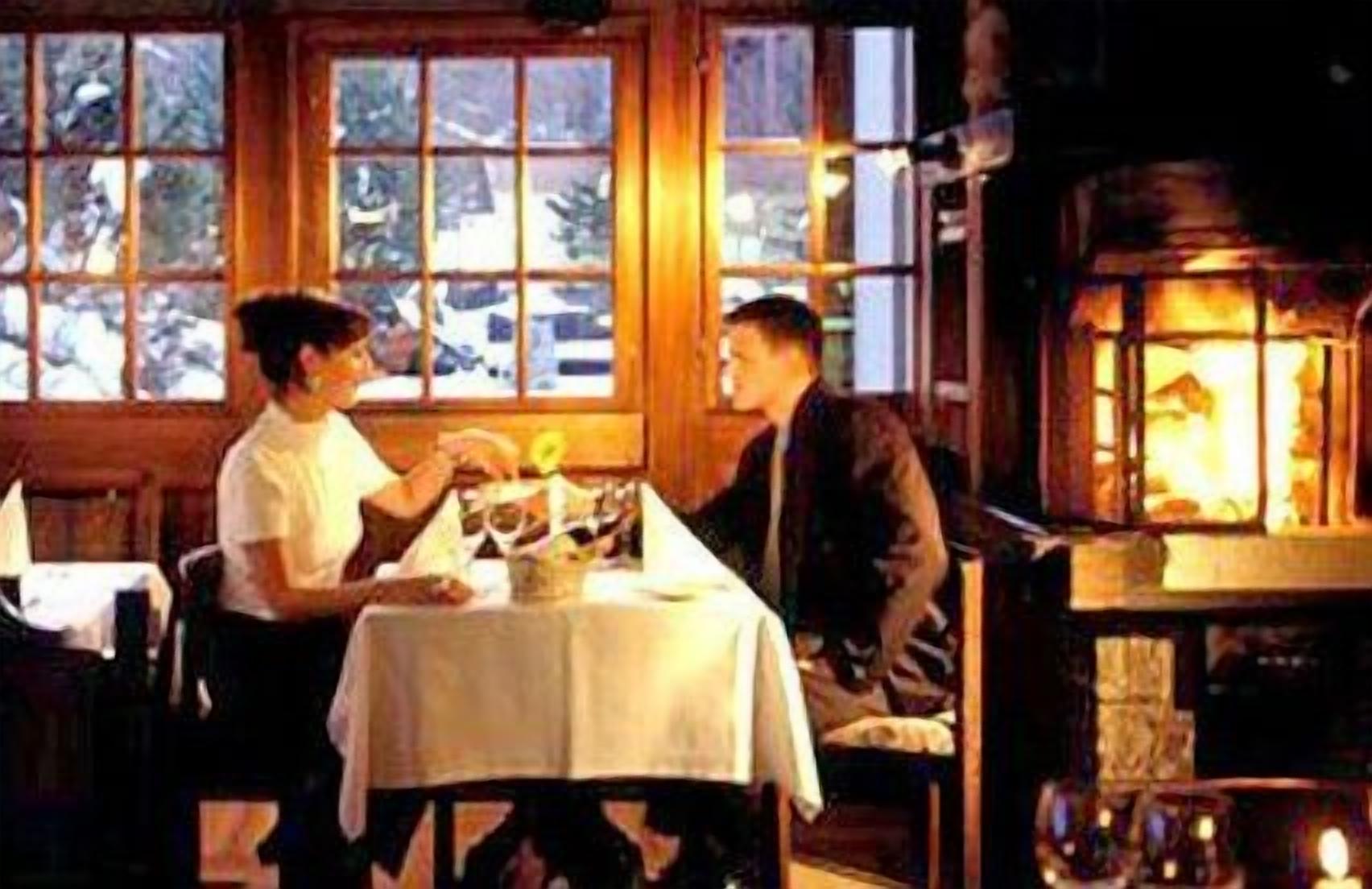 lunch and dinner served