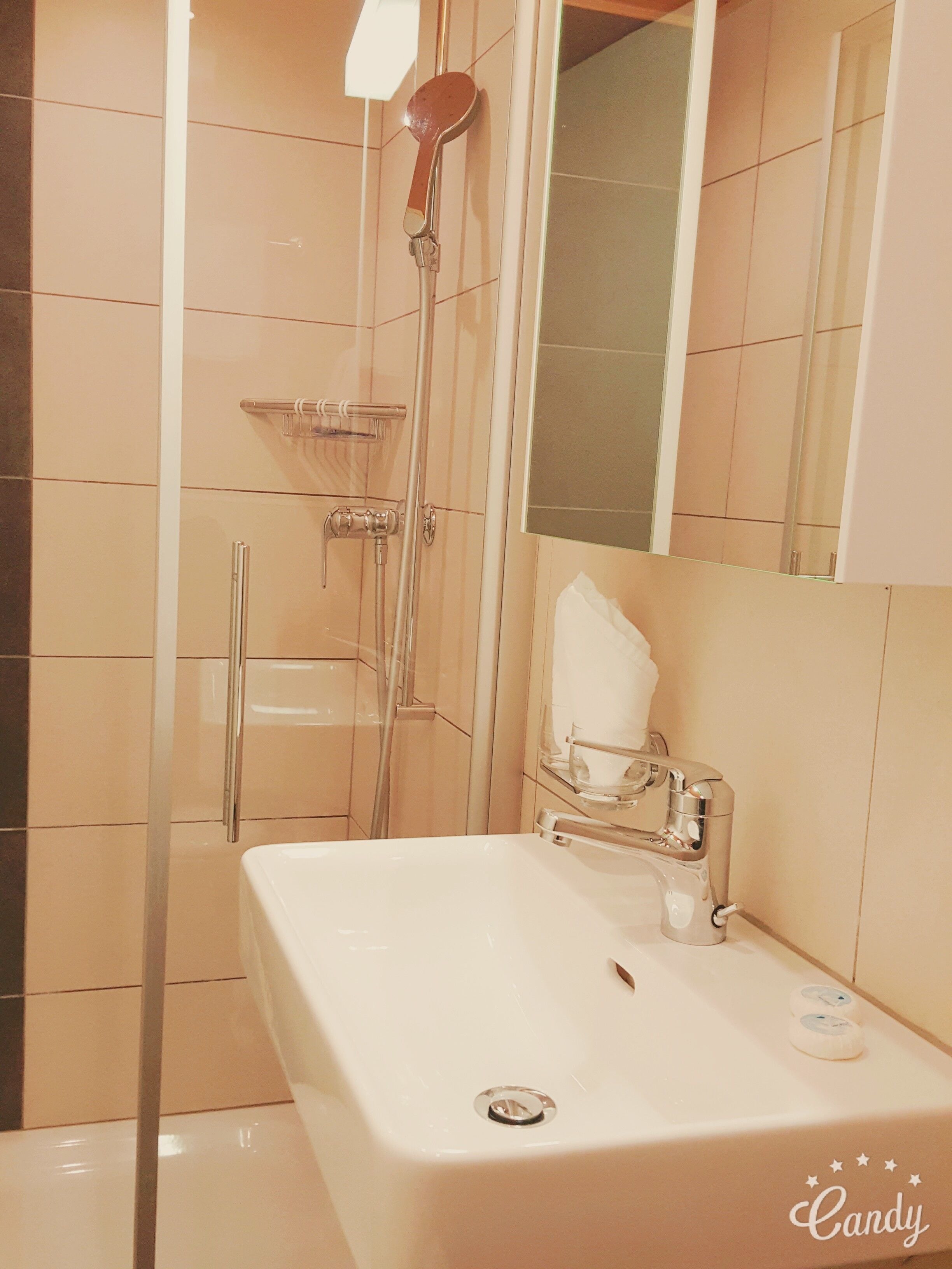 superior triple room | bathroom | shower, free toiletries, hair dryer, towels