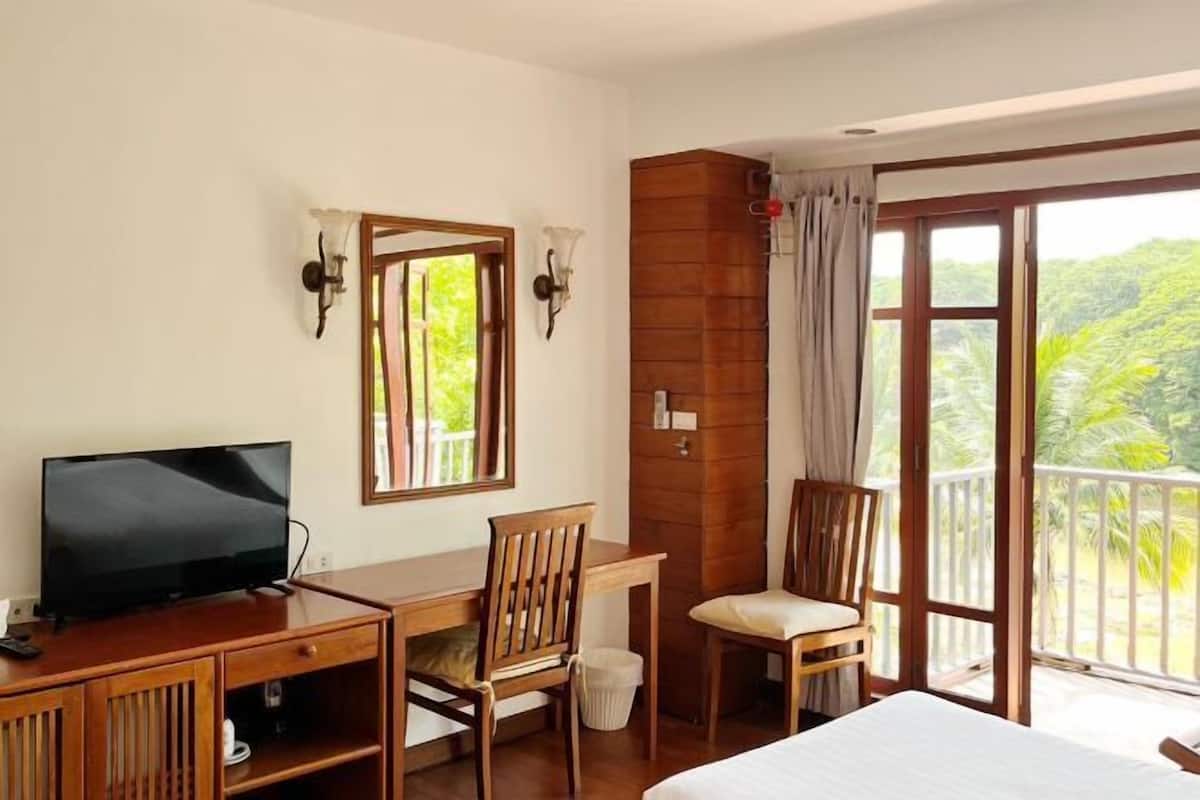 Ücretsiz minibar ürünleri, güneşlik/perde, ücretsiz kablosuz İnternet