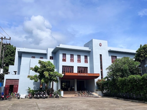 Riverhouse Resort