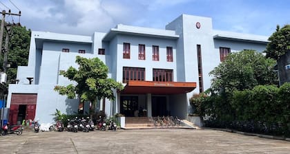 Riverhouse Resort