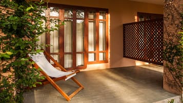 Standard Double Room, 1 Queen Bed, River View | Terrace/patio