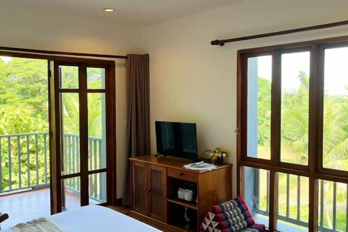 Ücretsiz minibar ürünleri, güneşlik/perde, ücretsiz kablosuz İnternet