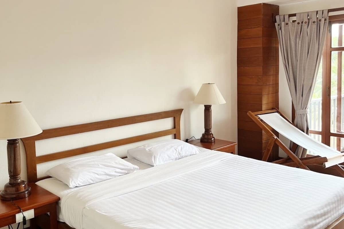 Quarto casal standard, 1 cama Queen, vista para o rio | Frigobar (abastecido com alguns itens grátis), cortinas blackout