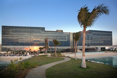 Fairmont Bab Al Bahr - Image 5