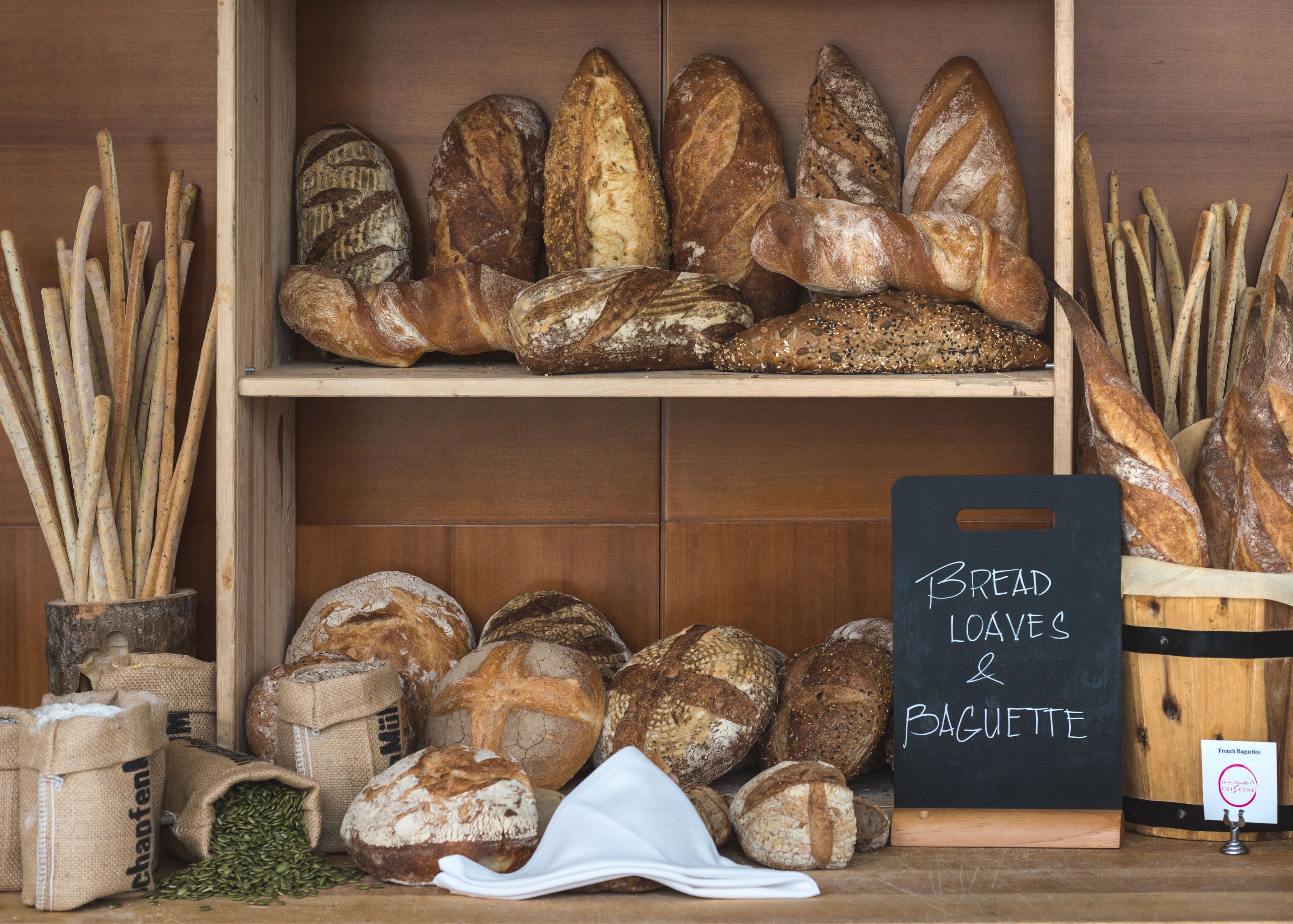 daily buffet breakfast (aed 129.00 per person)