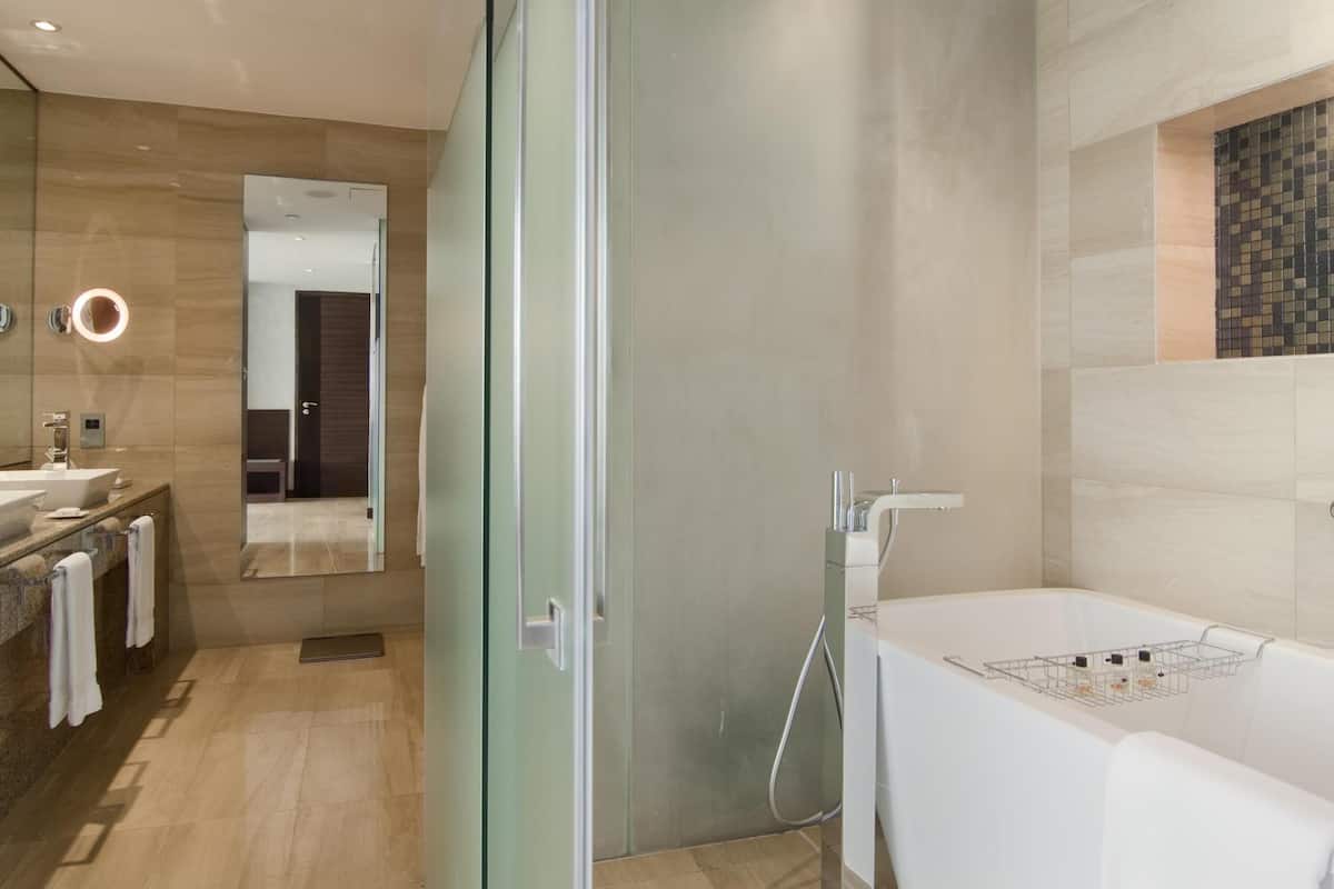 1 dormitori, roba de llit hipoal·lergògena i minibar