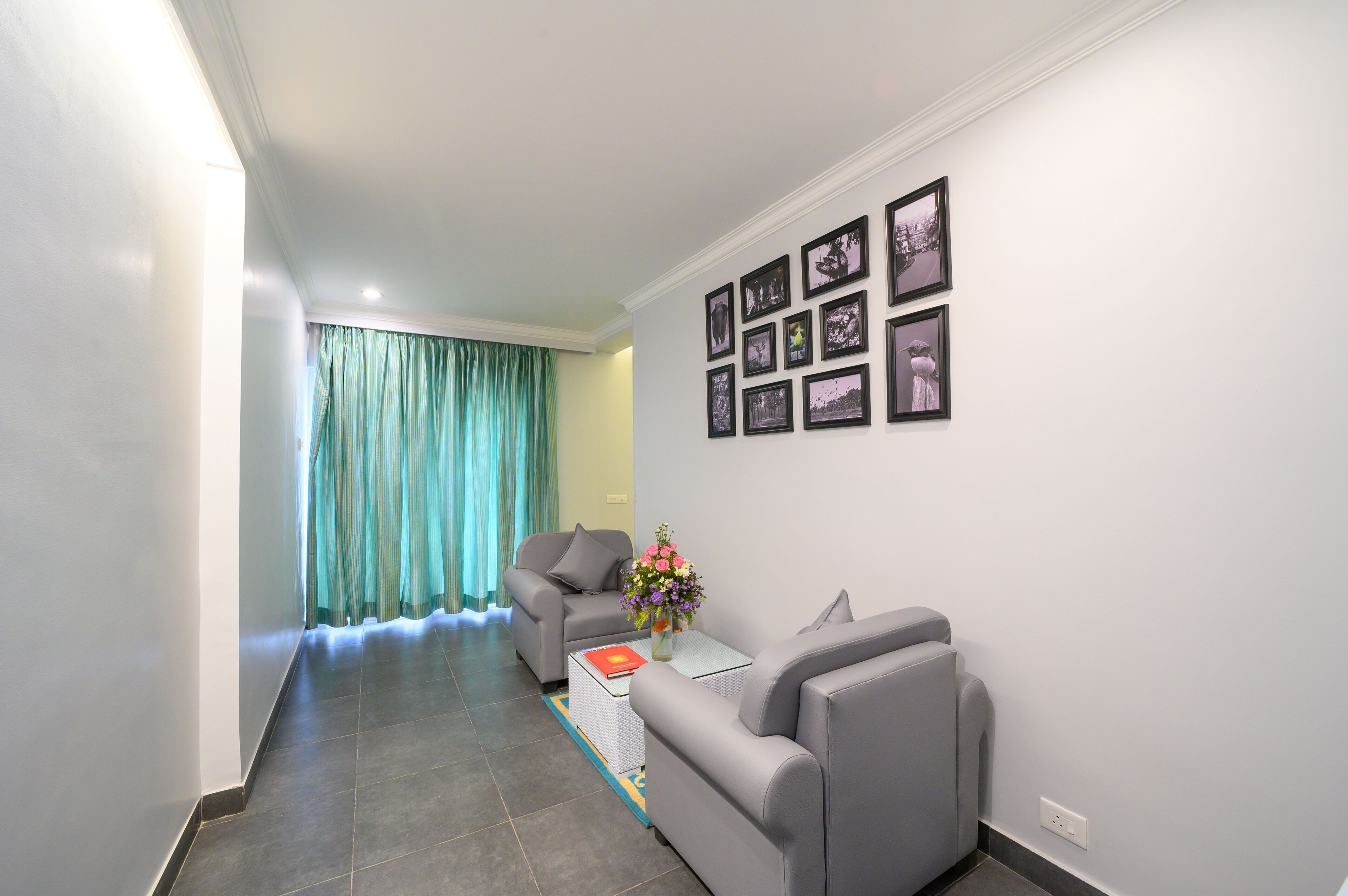 garden suite | living area | 32-inch lcd tv with satellite channels, tv