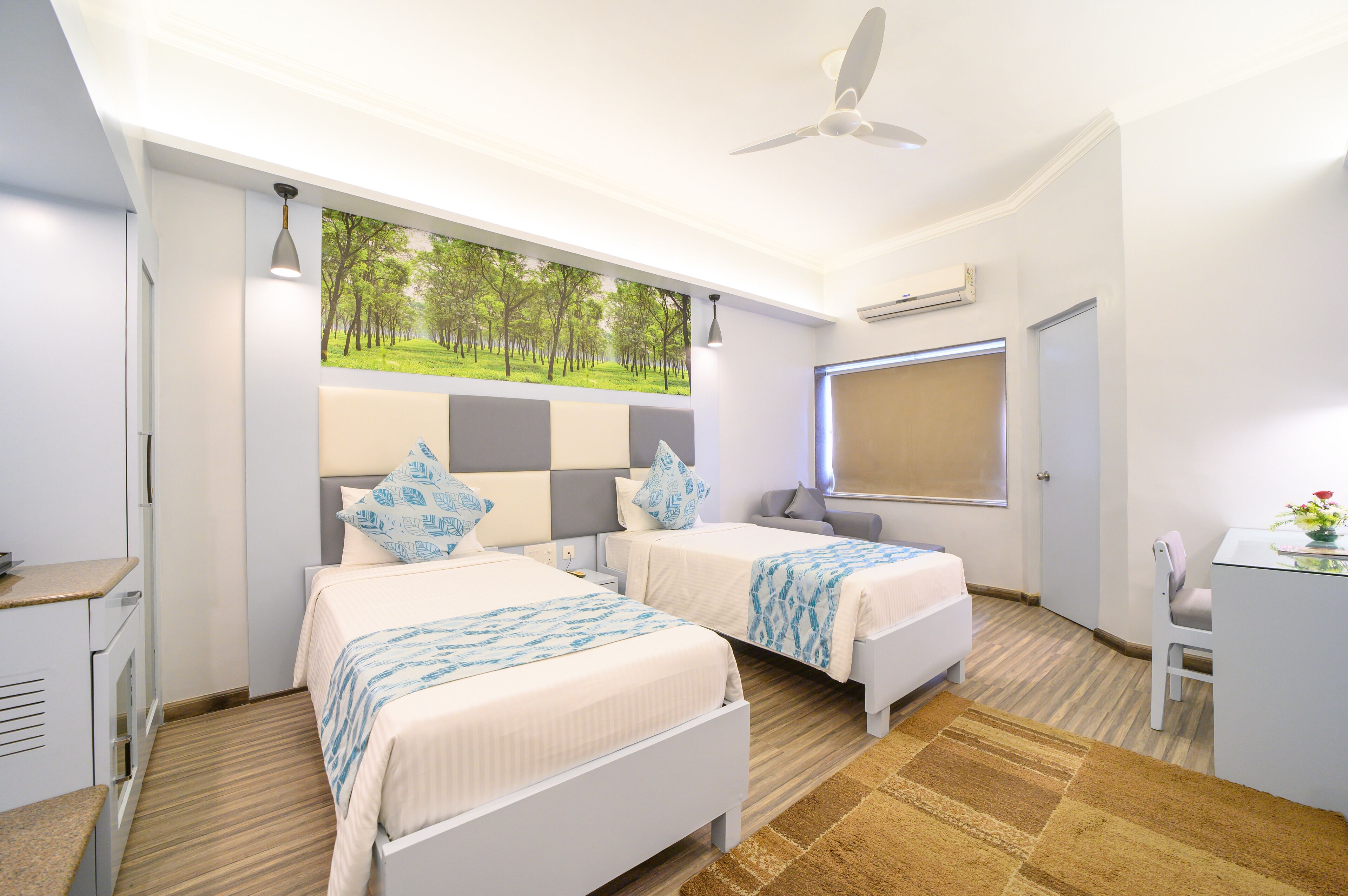 premier room | 1 bedroom, premium bedding, minibar, in-room safe