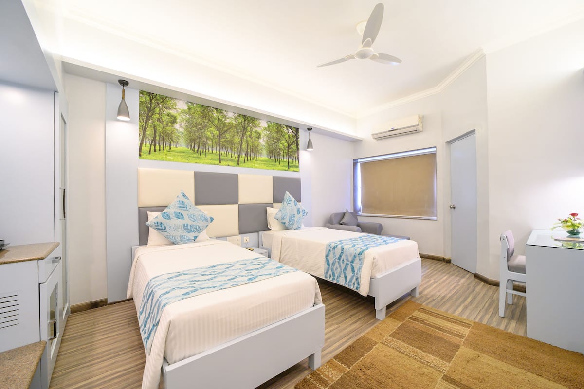 premier room | 1 bedroom, premium bedding, minibar, in-room safe