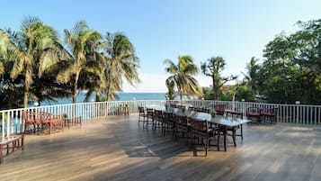 Sun deck