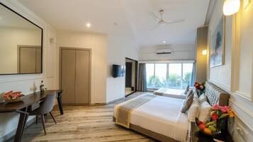 Premier Family Room | 1 bedroom, Egyptian cotton sheets, premium bedding, minibar