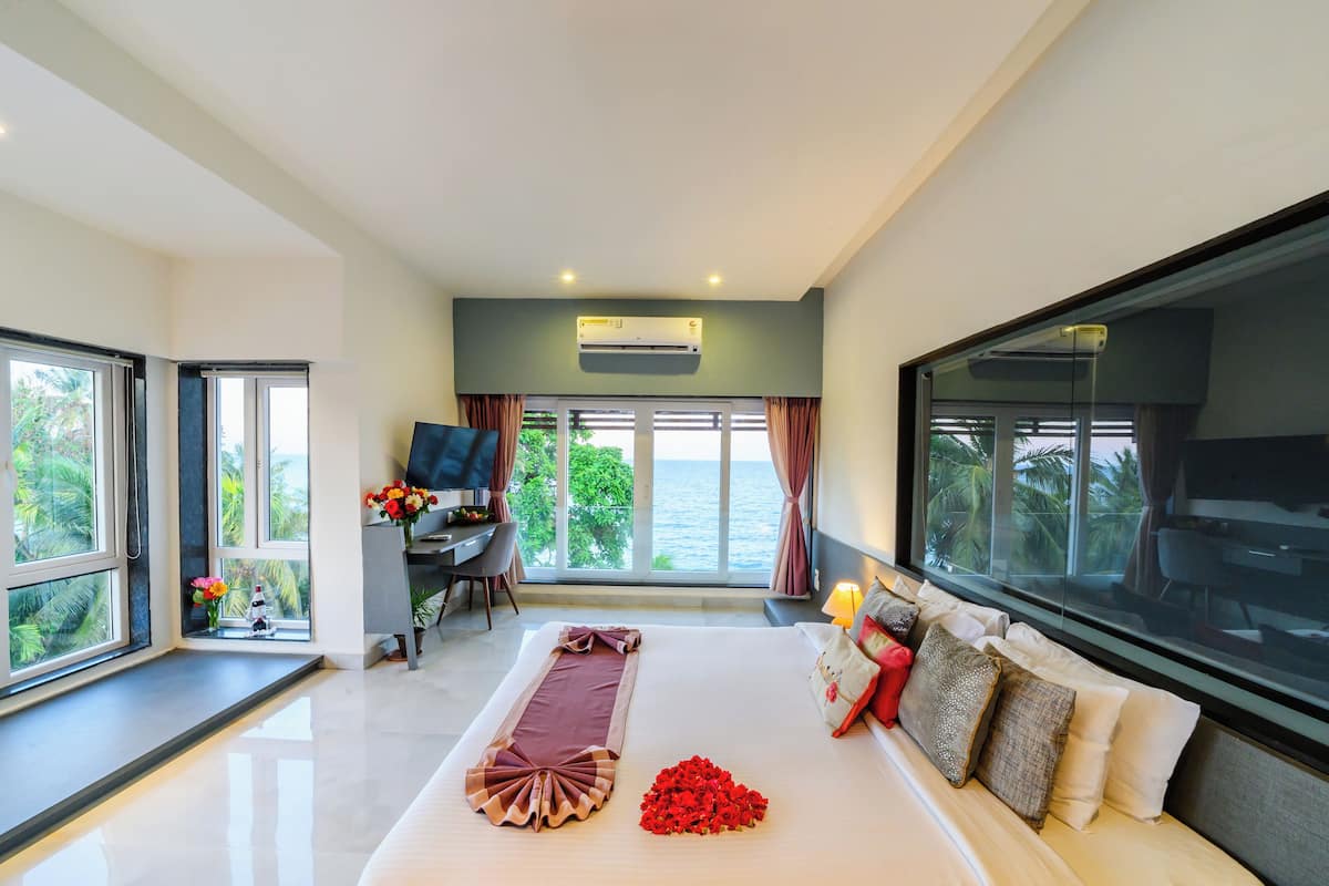 Valentine Room | 1 bedroom, Egyptian cotton sheets, premium bedding, minibar
