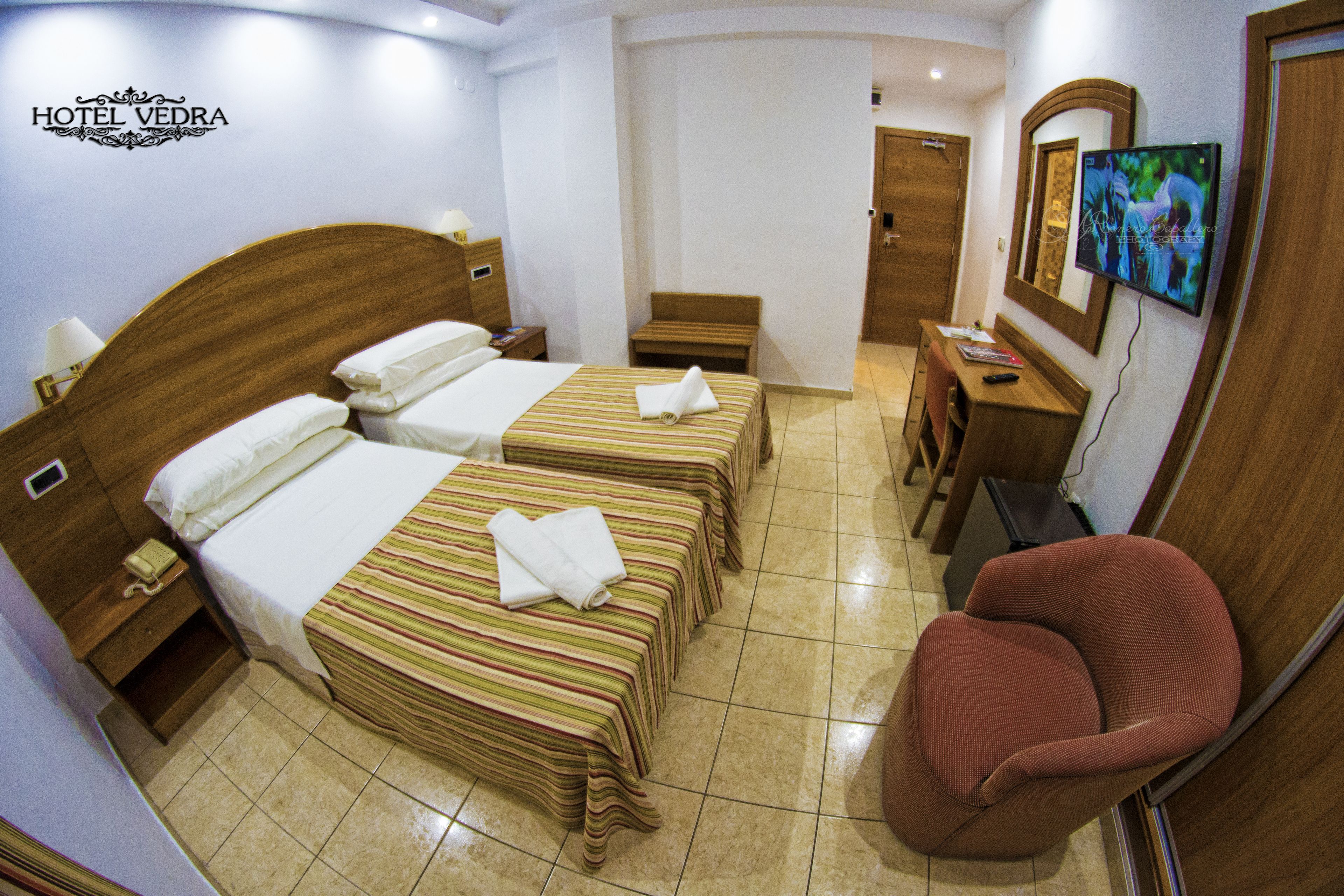 double room | desk, free wifi, bed sheets