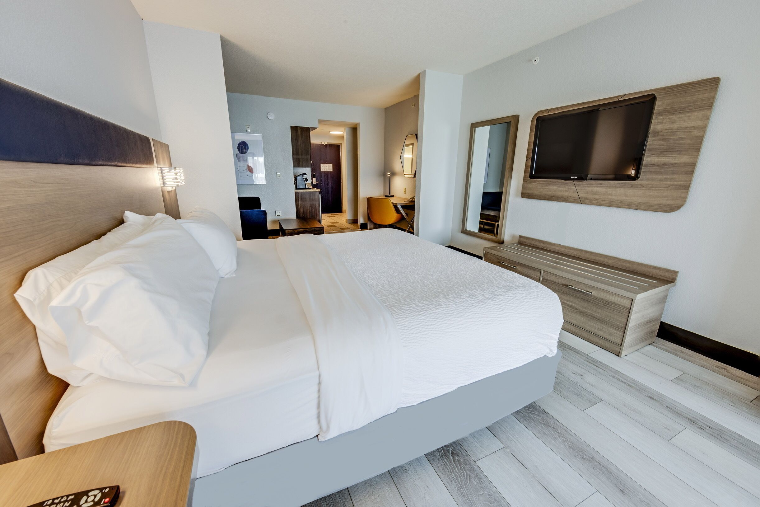 premium bedding, pillow-top beds, in-room safe, individually decorated