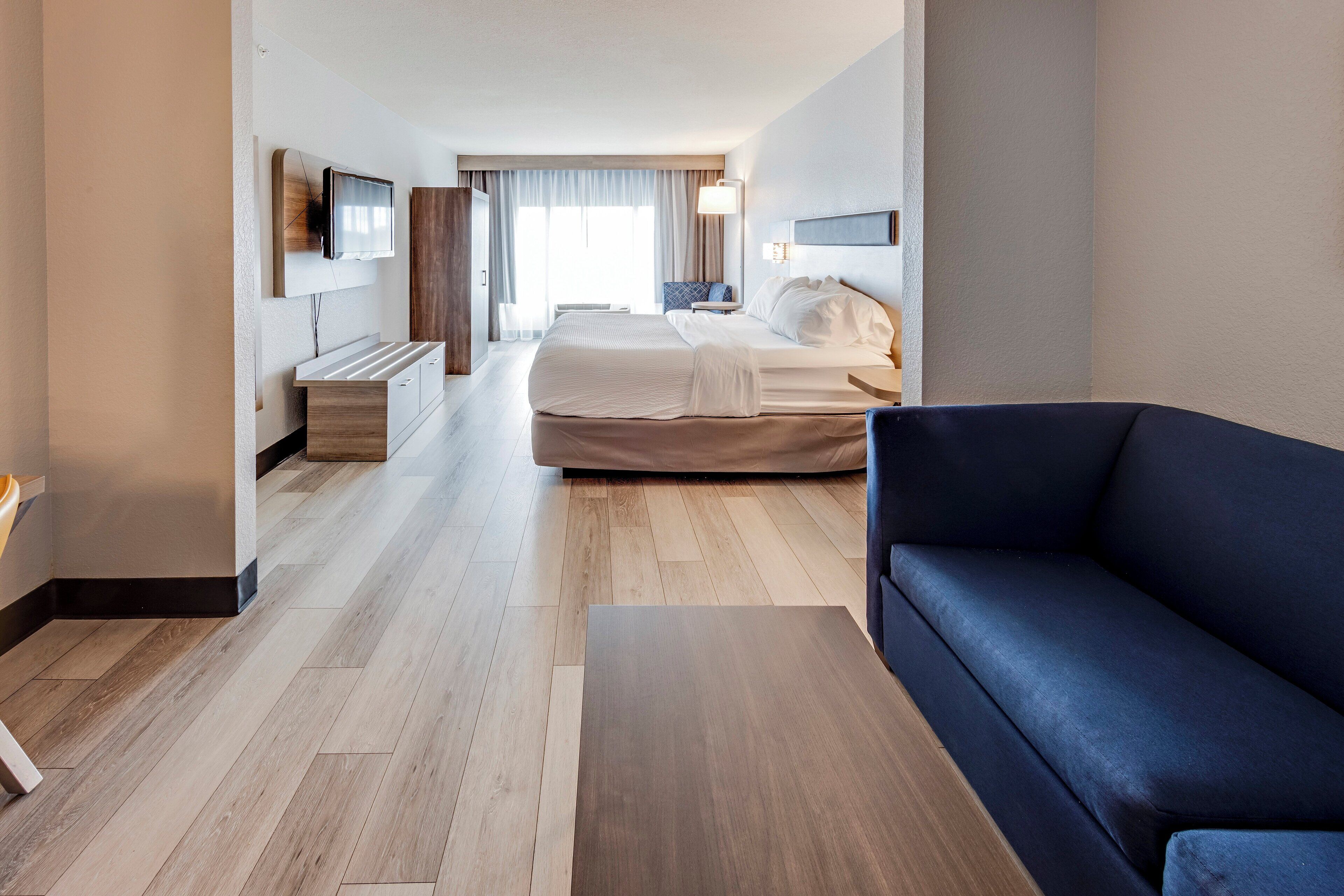 Premium bedding, pillowtop beds, in-room safe, individually decorated