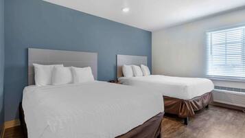 Monolocale Standard, non fumatori, frigorifero e microonde | Una scrivania, ferro/asse da stiro, Wi-Fi gratuito, lenzuola