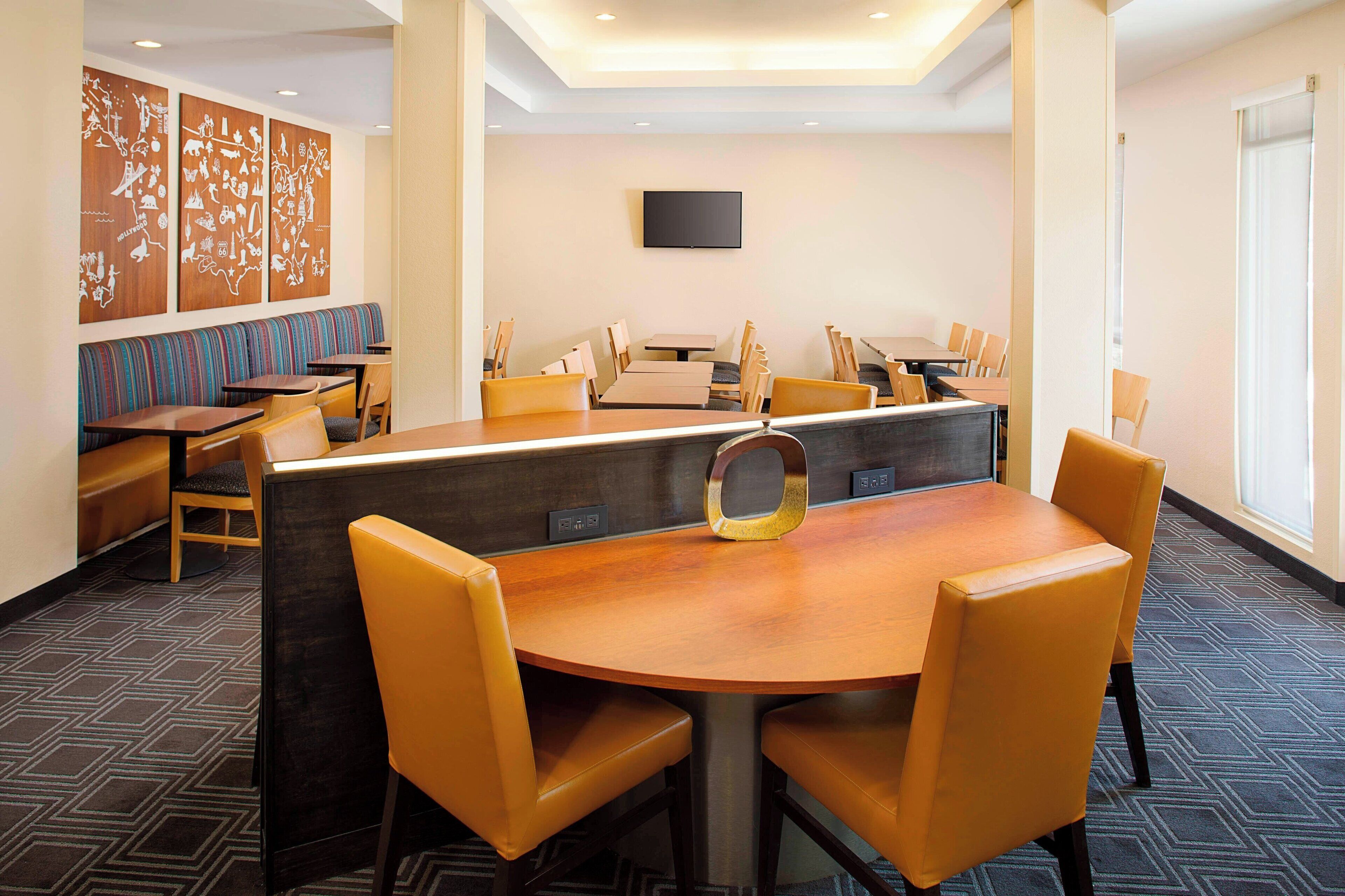 free daily self-service breakfast