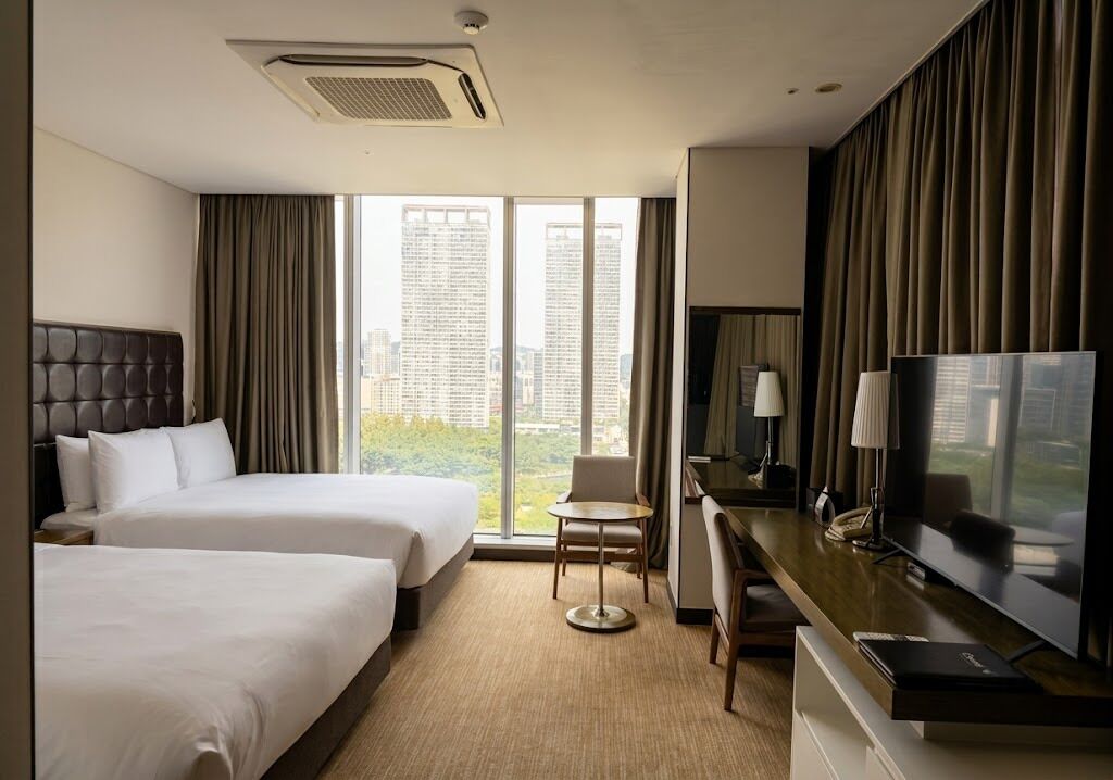 Family Room, 2 Double Beds, Non Smoking, Park View | Premium bedding, minibar (some free items), in-room safe, desk
