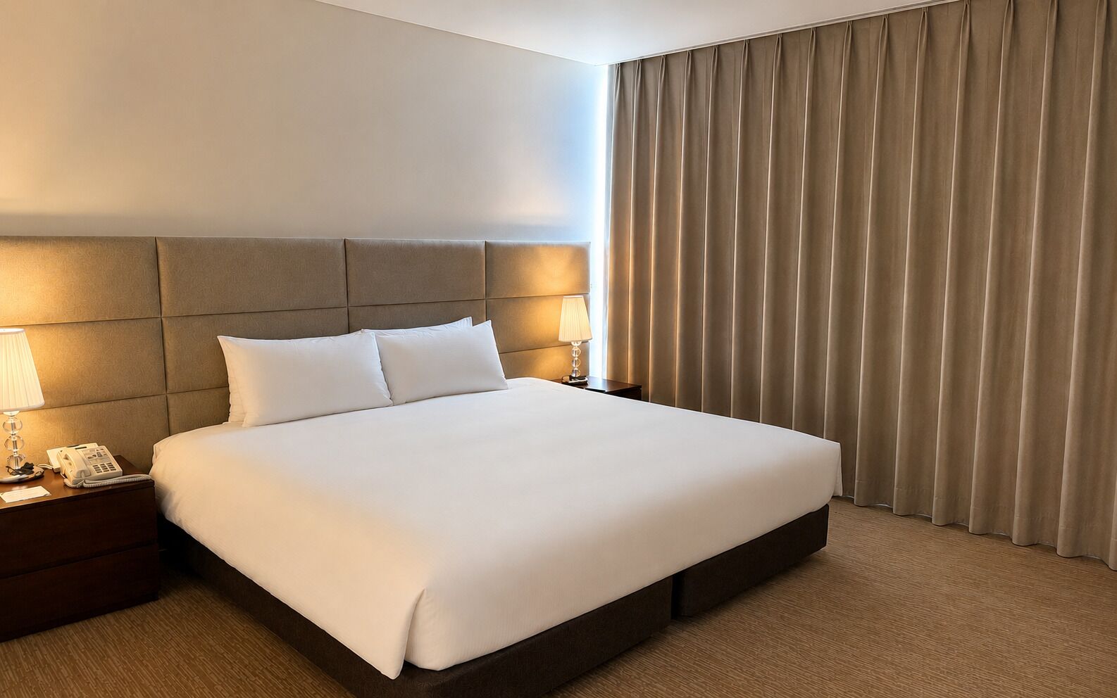 Junior Suite, 1 King Bed, Non Smoking, Park View
