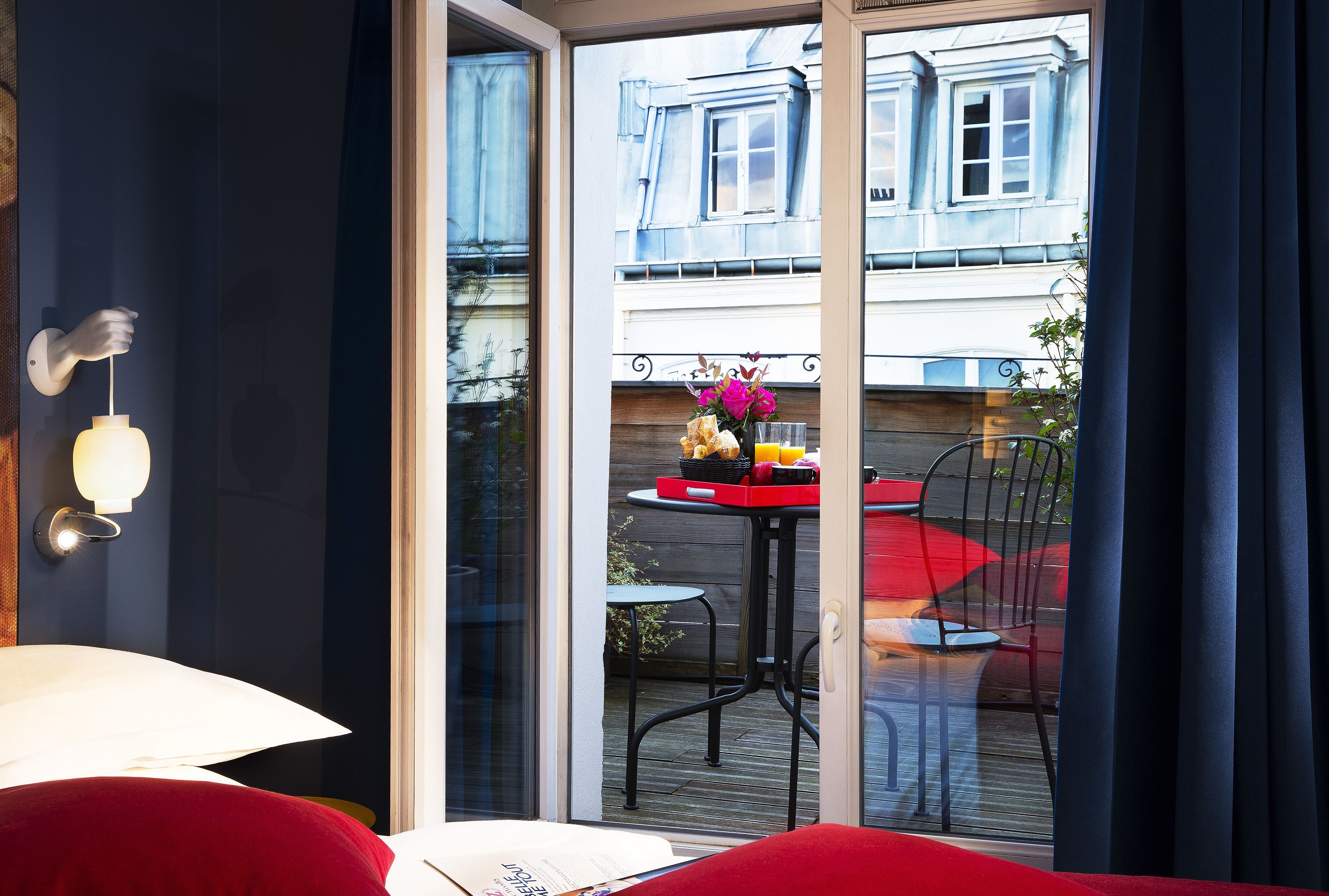 classic room, 1 queen bed, balcony | balcony