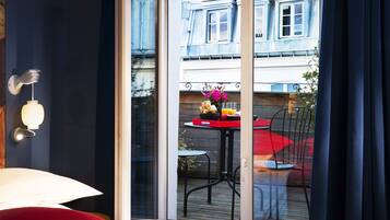 Classic Room, 1 Queen Bed, Balcony | Balcony