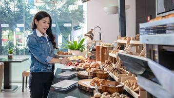 Desayuno buffet todos los días (con cargo)