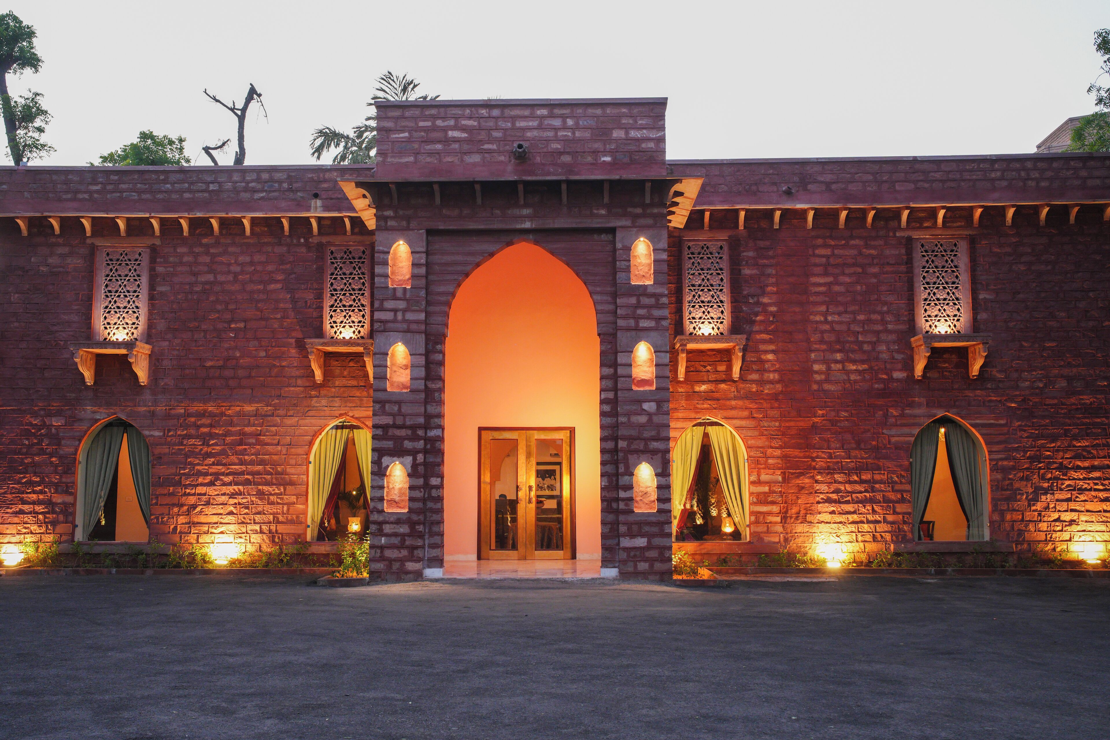 واجهة المنشأة