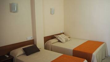 Familienzimmer, Balkon, Stadtblick (4 People)