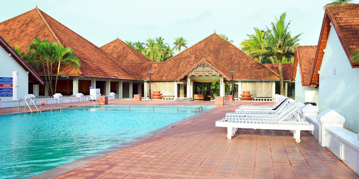 حمّام سباحة خارجي