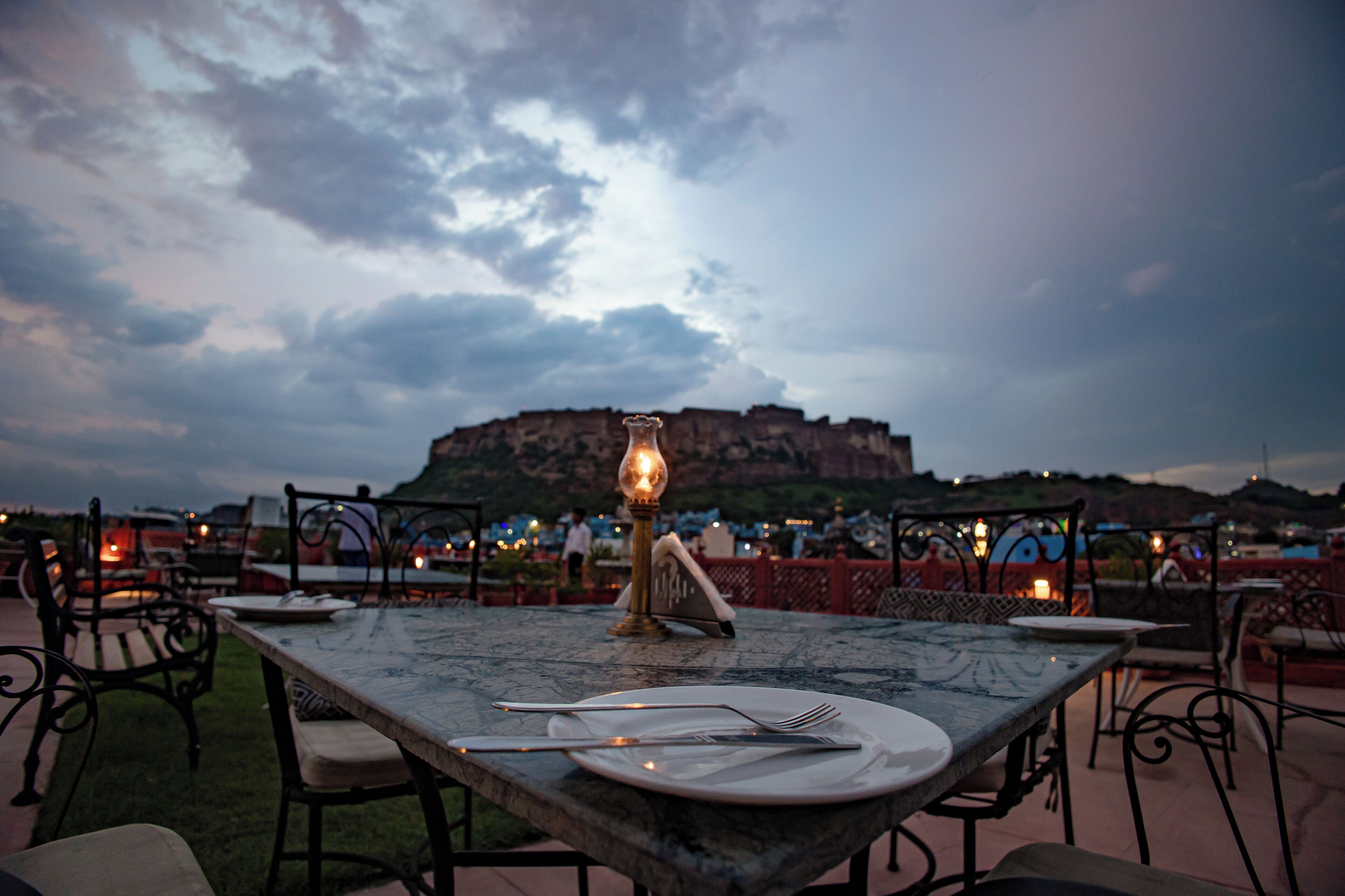 breakfast, lunch, brunch served; vegetarian cuisine