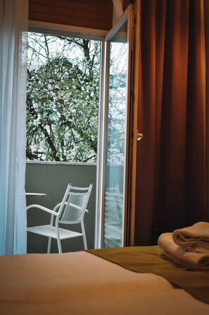 Minibar, in-room safe, desk, soundproofing