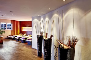 Sauna, steam room, hot stone massages, deep-tissue massages