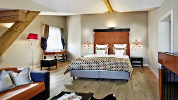 1 bedroom, Egyptian cotton sheets, premium bedding, minibar