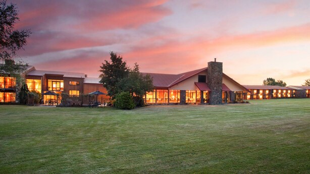 A large, modern hotel with multiple buildings connected by covered walkways. - Distinction Mackenzie Country Hotel (Twizel)