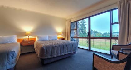 Distinction Mackenzie Country Hotel