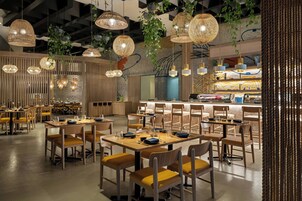 4 restaurants, breakfast, lunch, dinner served; Brazilian cuisine 