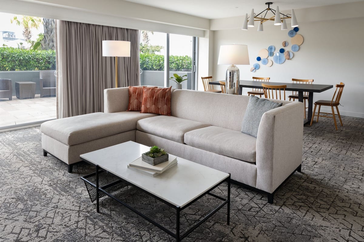 Suite, 1 Schlafzimmer | 1 Schlafzimmer, Bettwäsche aus ägyptischer Baumwolle